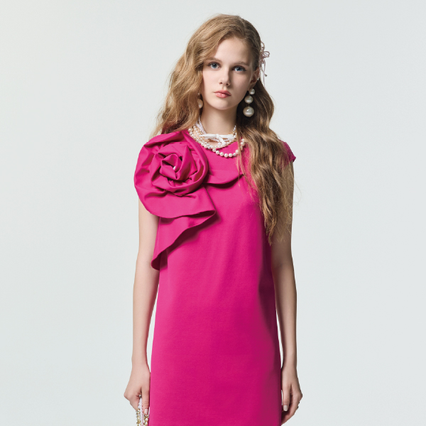 洋紅粉手工造型花飾洋裝