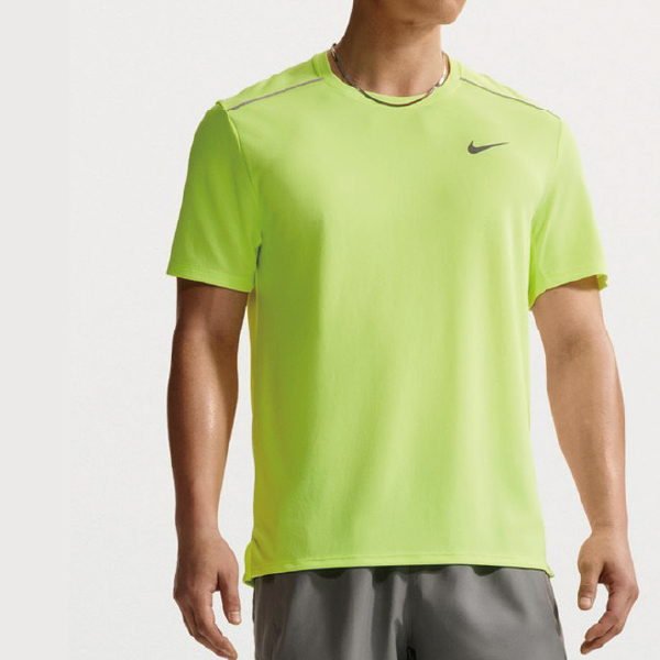 NIKE男款上衣