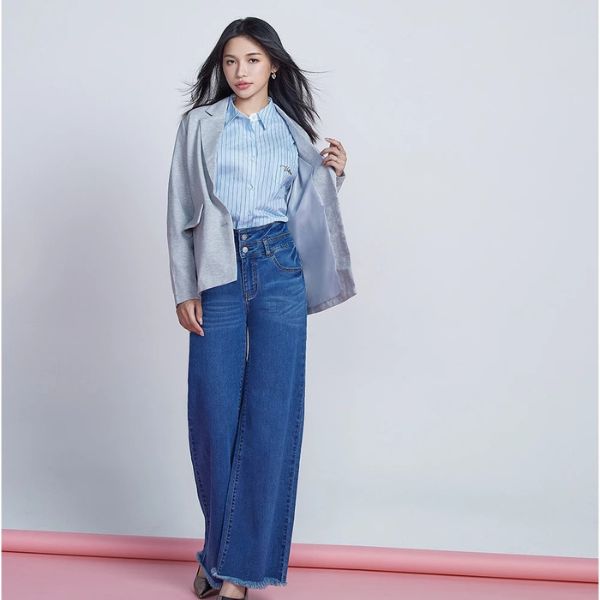 VICTORIA吸排中腰鬚邊牛仔寬褲