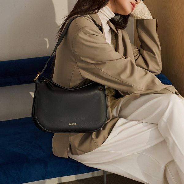 Neutral 真皮垂墜行影流浪肩背包 (S)