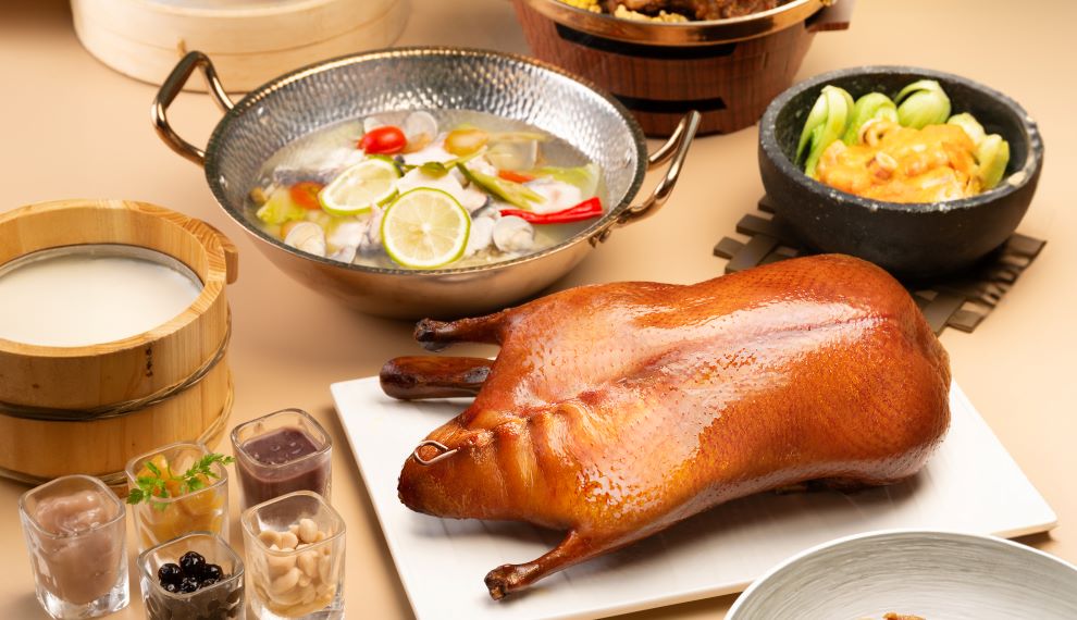 上菜 片皮鴨專賣店